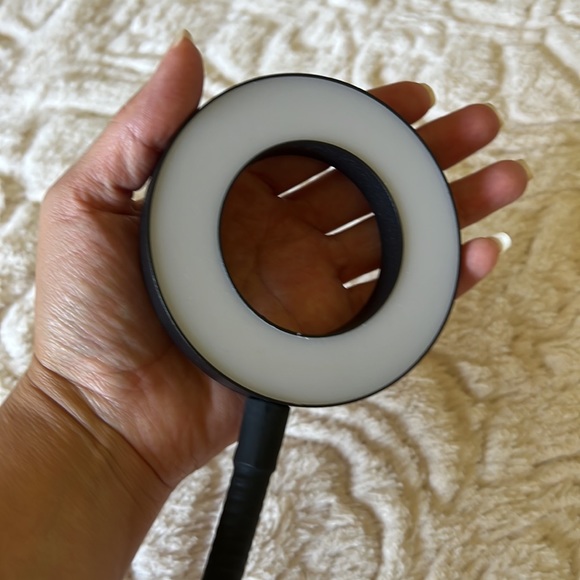 Studio light - Picture 3 of 6